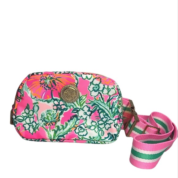 Lilly Pulitzer Run Around Crossbody Waist Belt Bag Soleil Pink Perfect Poppy New - Picture 3 of 17
